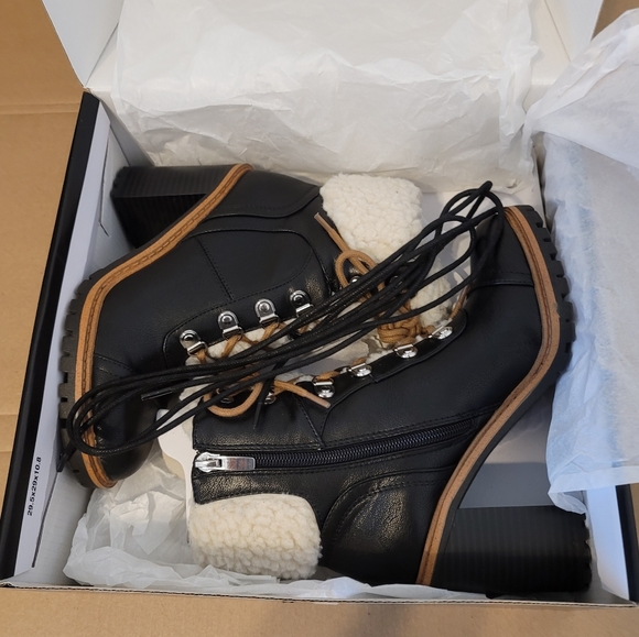 NINE WEST PENNI FUR BOOTIES SIZE 5 - Picture 3 of 5